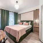 Old Town Fantastic 1 *