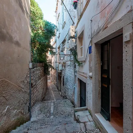 Old Town Fantastic 1 *